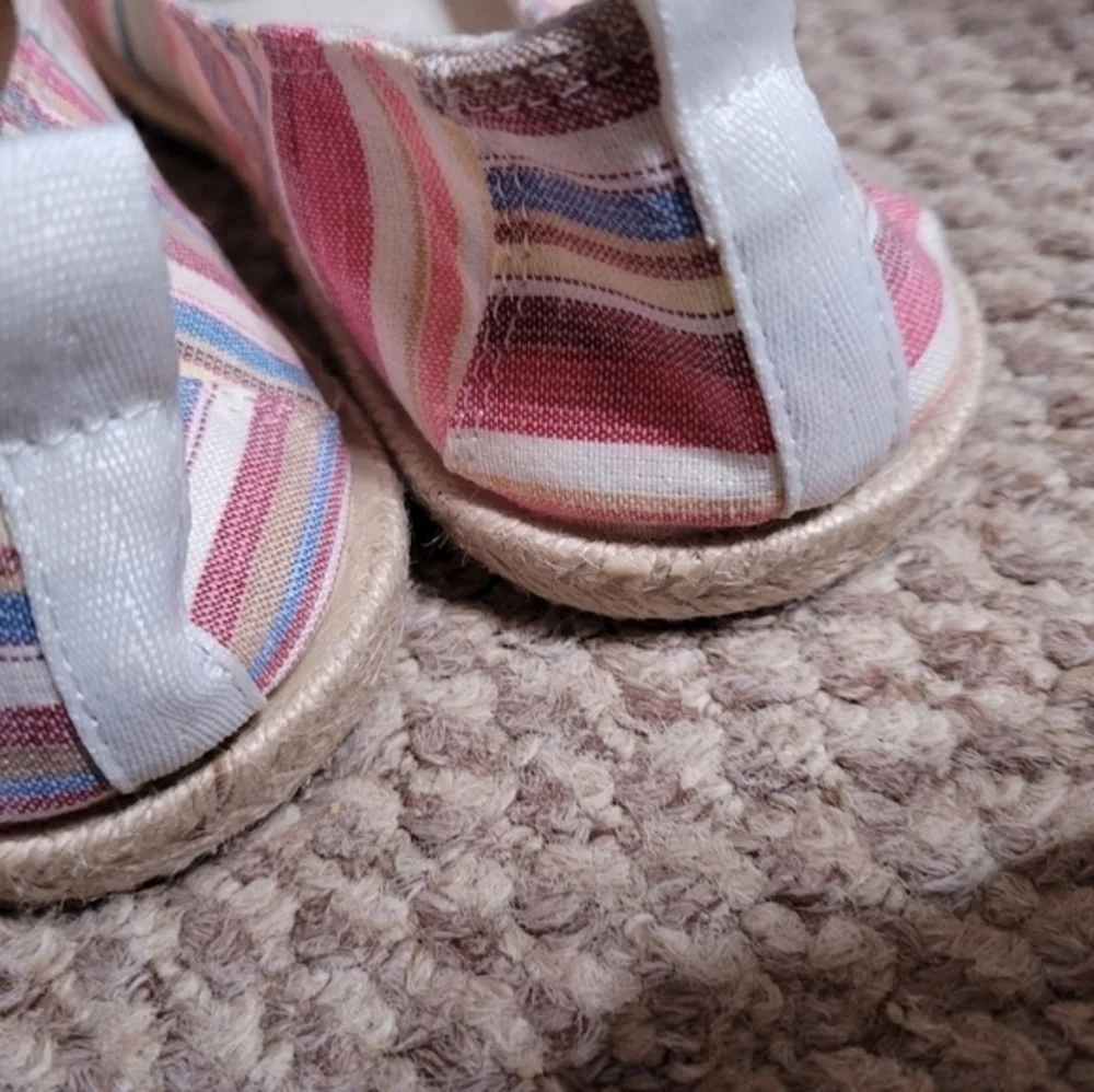 Sugar‎ NWOT Size 8.5 striped Espadrilles slip on shoes